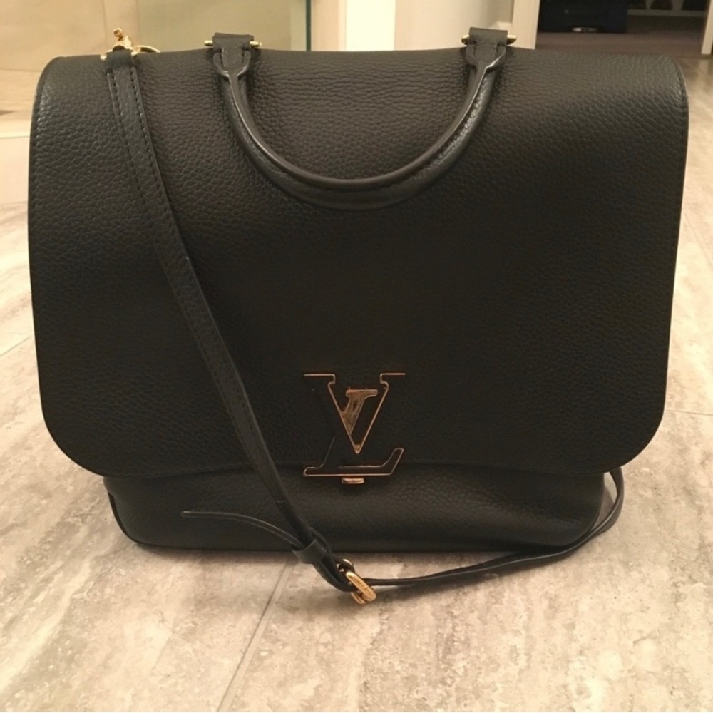 Authentic Louis Vuitton Volta Crossbody Messenger Taurillon Black Leather GHW LV